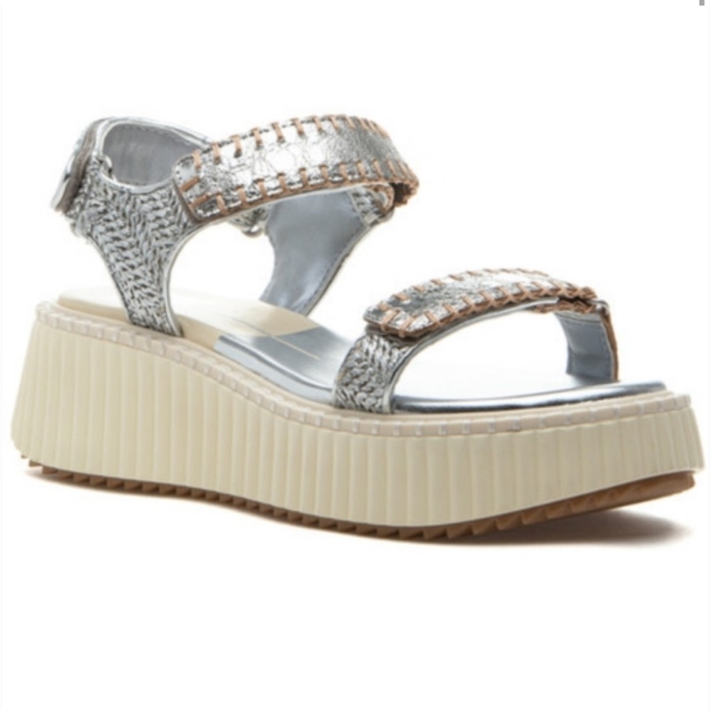 NWT DOLCE VITA DEBRA PLATFORMS Stylish Silver Platform Sandals